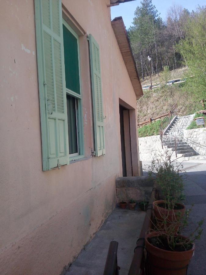 Les Deux Pentes Apartment Sausses Luaran gambar